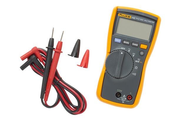 Multímetro digital True-rms Fluke 110 con equipo incluido
